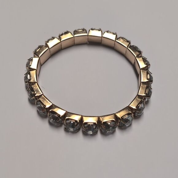 162 Gold with Crystal Rhinestones Stretch Bracelet - Picture 5 of 5